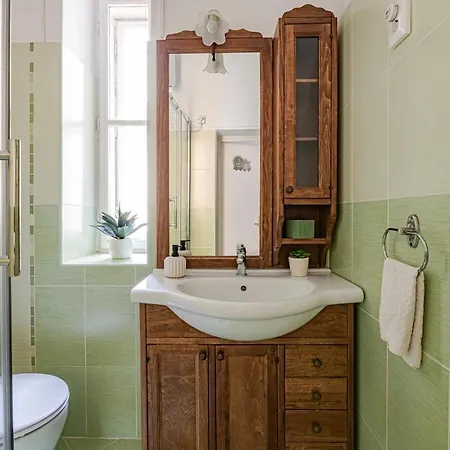 Anita's Apartment- Cosy In The Heart Of Apartment Budapest