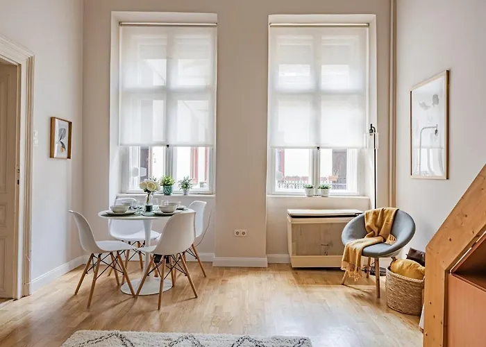 Anita's Apartment- Cosy In The Heart Of